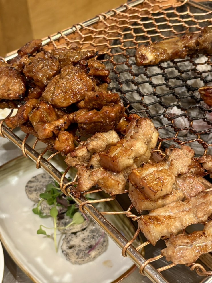  꽃게탕이 서비스? 대청역 회식 모임 장소 산월숯불갈비 후기