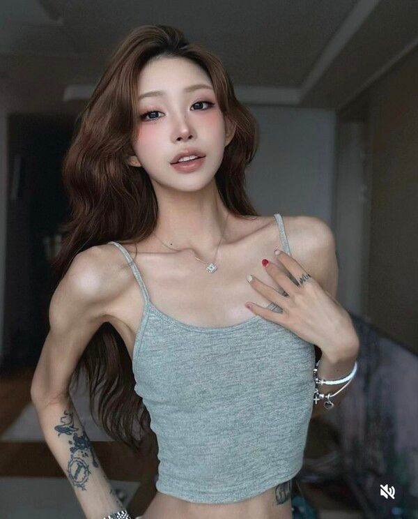 '170·41' 최준희, 뼈말라 몸매…비현실적 AI 미모