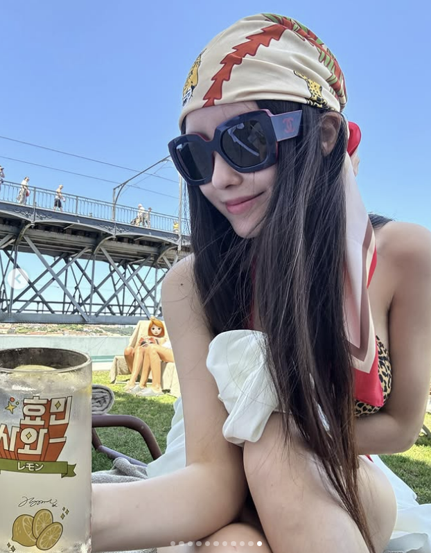 효민 수영복이 난리난 이유? 워터밤룩으로 딱인 비키니 스타일 분석
