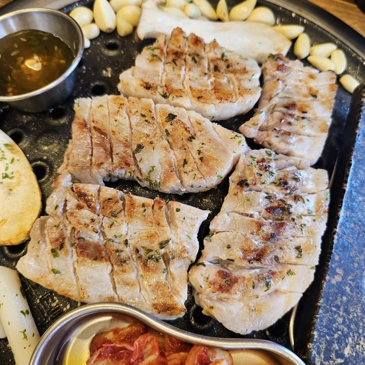  가성비갑 동래 고기집, 동방축산 동래메가점에서 숙성 생삼겹살 제대로 즐기기