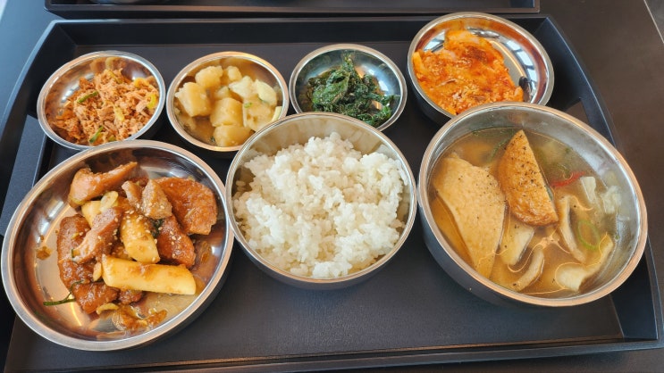  제주시 연호제 구내식당, 매일 기대되는 착한가격 백반 7천원의 행복 