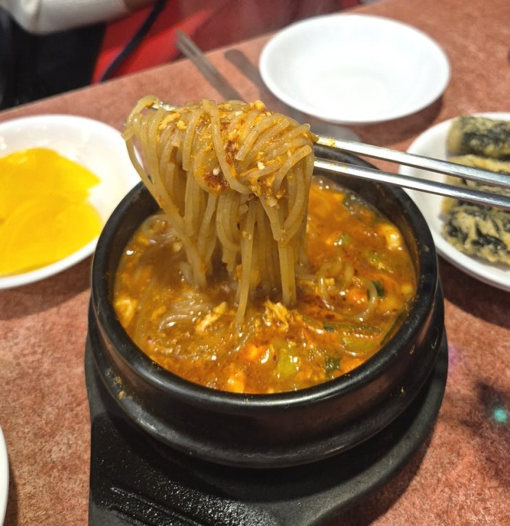  모꼬지에 : 송파 추억의 즉석떡볶이 맛집! 순쫄이 그리울 땐 여기.
