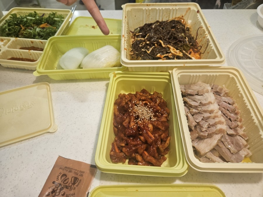 원할머니보쌈족발 안양대교점 사진 6