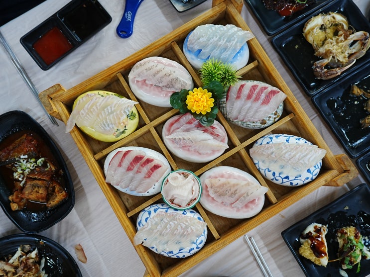  속초 모듬회 맛집 신가횟집, 스끼다시 미쳤다..소짜도 배 터지는 양!