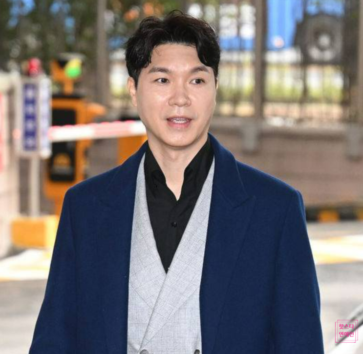  법원 친형 부부에게 "수입원은 거의 박수홍인데 재산 형성 차이 이유 설명해라"