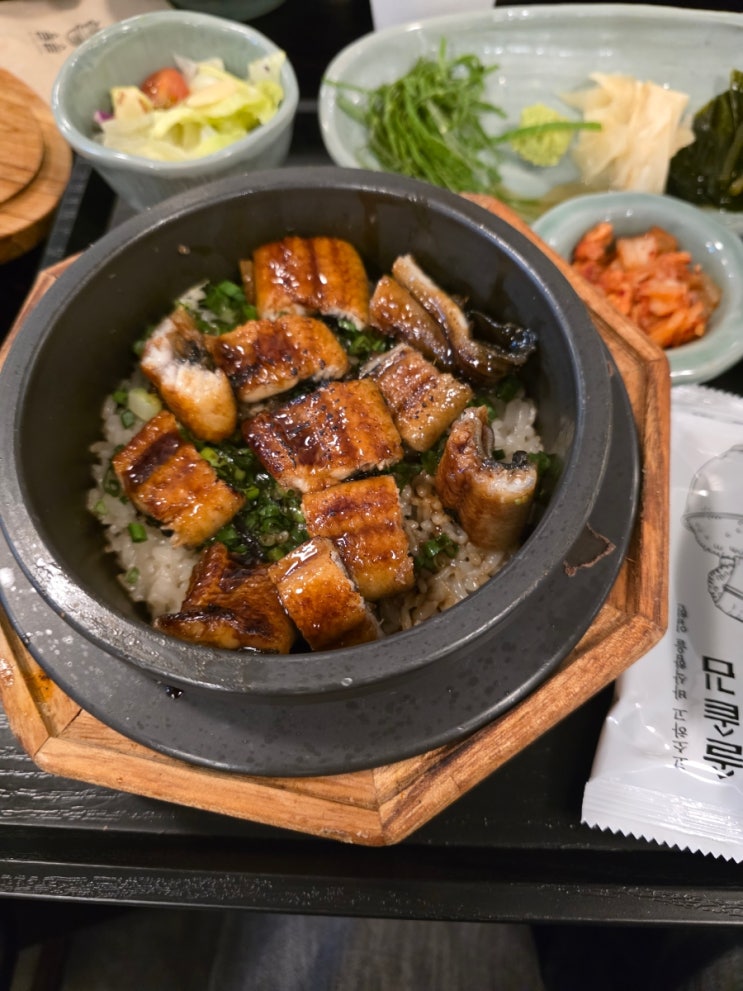  [구로디지털단지 맛집] 회사 회식으로 찾은 찐 맛집, '솔솥' 지밸리몰점 후기 (민물장어 & 스테이크 솥밥)