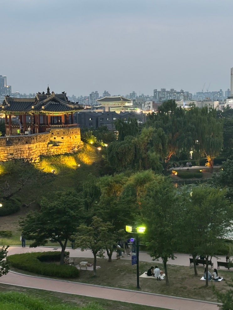  수원화성 감성 산책 데이트코스 추천 화홍문~화성행궁 인생샷 명소