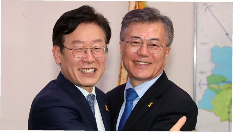 거는 기대: 파탄 난 <b>남북 관계 복원</b>과 새로운 평화 시대의 희망