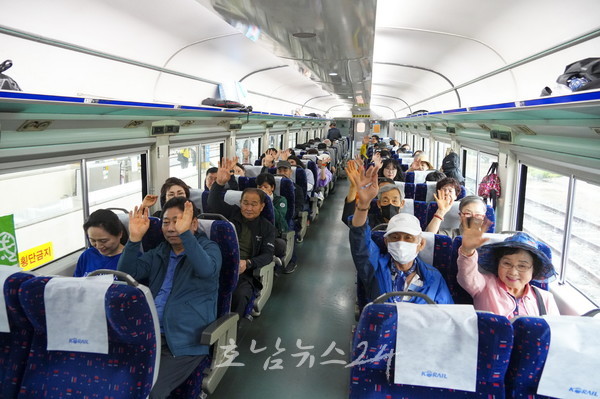  6·15남북공동성명 25주년 기념..‘우리의 소원은 통일’ 광주평화열차 DMZ로 출발