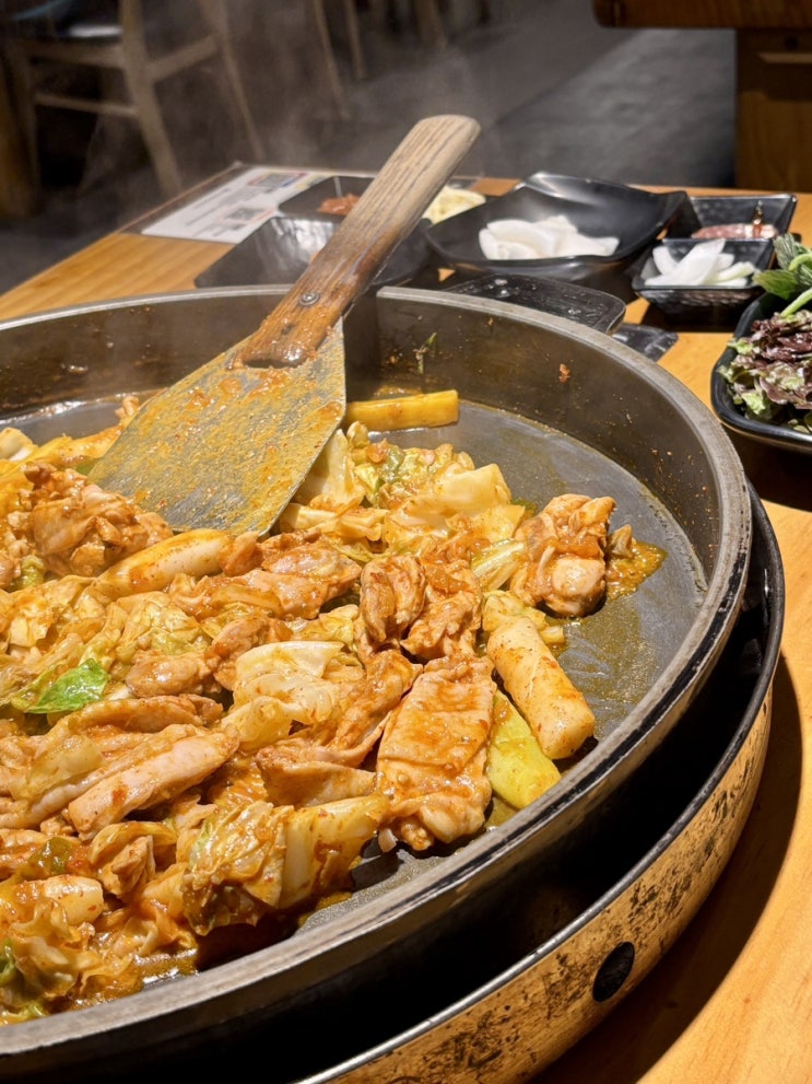  송파 문정역 맛집 신선한 재료 특허 받은 항아리 숙성 철판닭갈비
