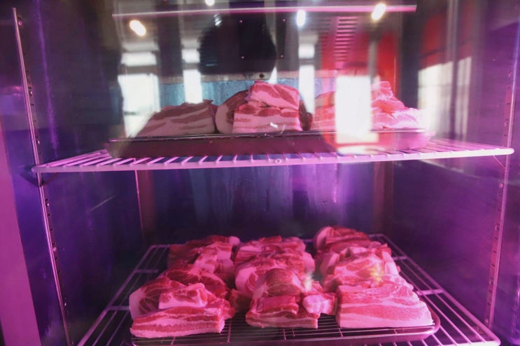  [맛집리뷰] 먹고정 서귀포올레시장본점, 흑돼지의 깊은 풍미를 즐길 수 있는 제주 서귀동 맛집