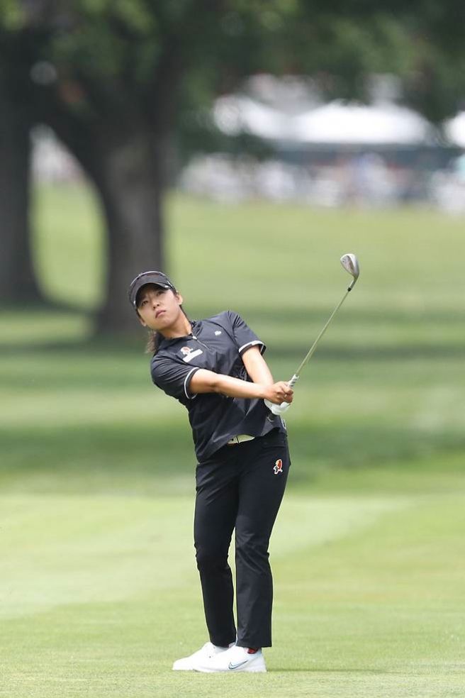 <b>이미향</b>, LPGA <b>마이어 클래식</b> 첫날 8언더파 단독 <b>선두</b>! 8년... 