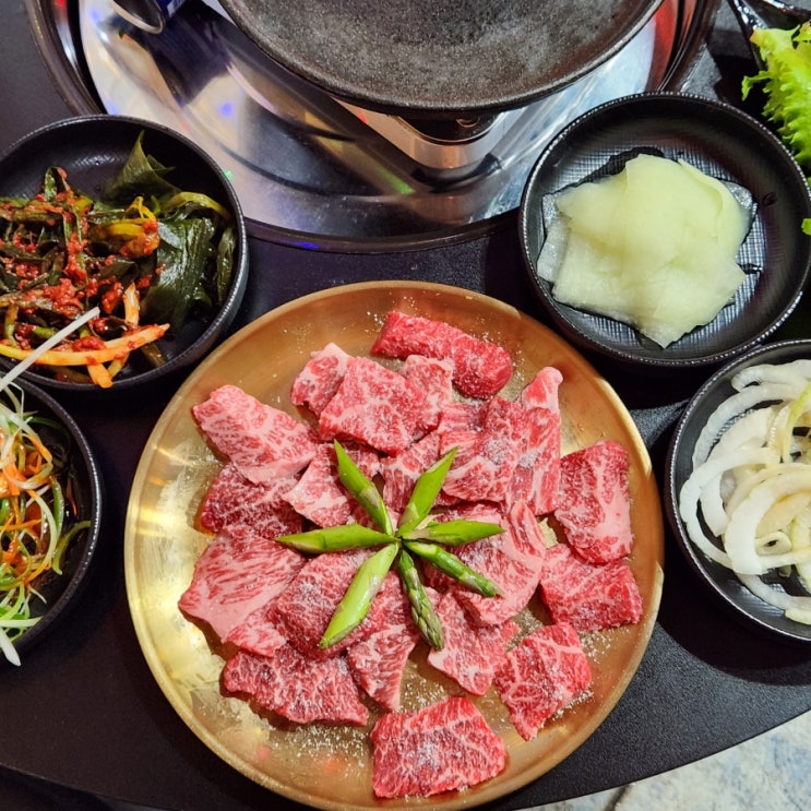 인천 구월동 소고기 맛집 본진삼겹살에서 1+ 한우살치살 먹었더니 입에서 녹는 고기집 (공영주차장)