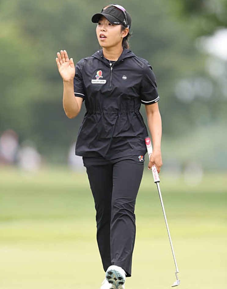 단독<b>선두</b>-2025 LPGA 투어 "<b>마이어</b> LPGA <b>클래식</b> 포 심플리... 