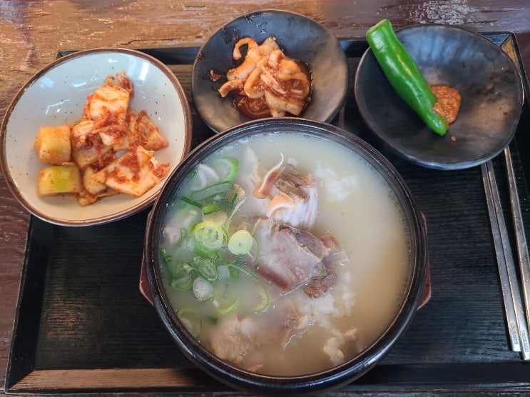 웨이팅 필수 부산 남천역 국밥 맛집 추천 <안목 본점>