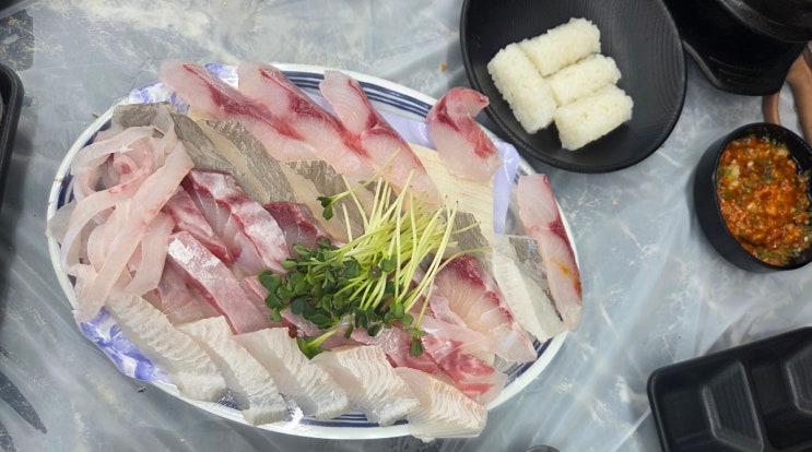  부산 장림동 맛집 오케이도매횟집 장림점 밑반찬 많이 주는 횟집