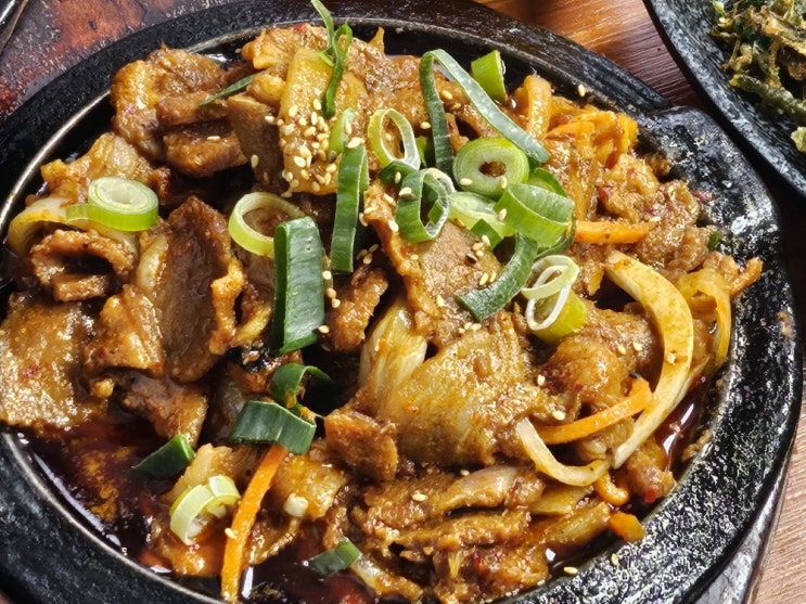  포천일동맛집 제육 볶음, 옹기골만찬쌈밥 소개