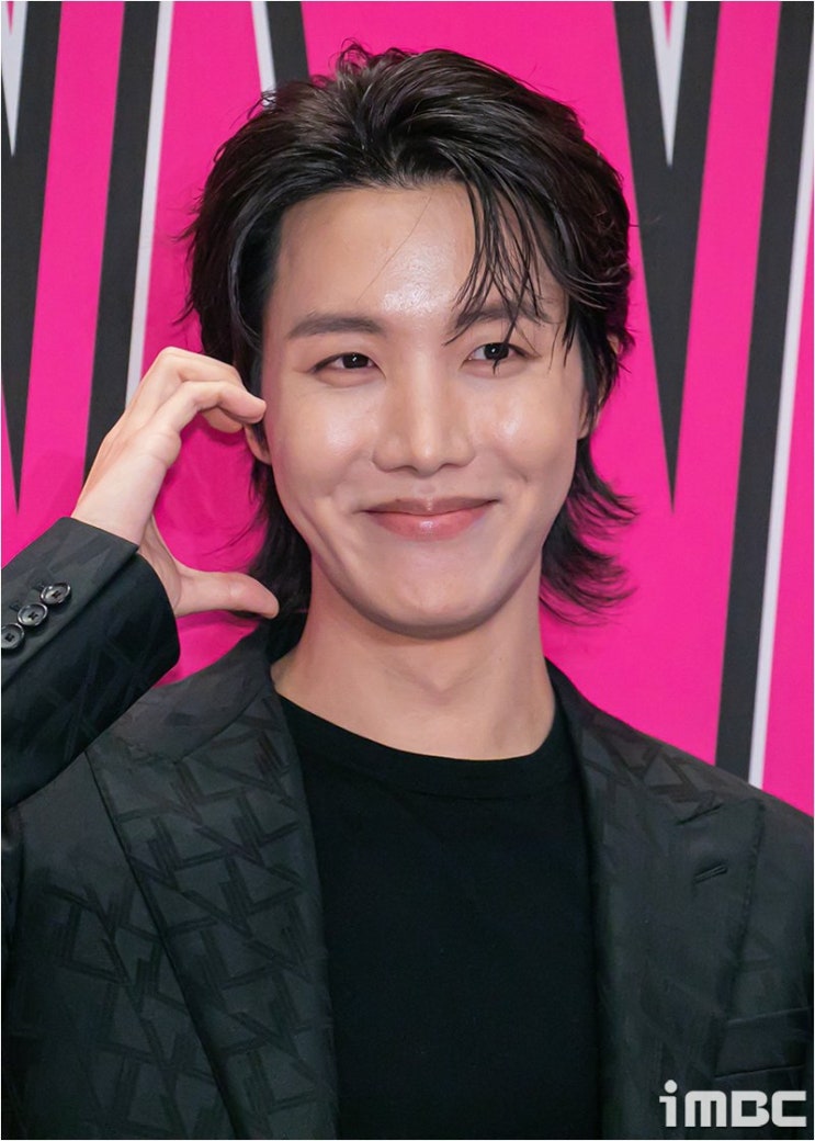 BTS <b>제이홉</b>, <b>솔로 투어</b> 피날레 장식… 완전체 컴백 예고, 아미... 