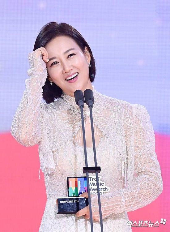  장윤정, '120억' 펜트하우스 재력 어마어마…"천 명만 되는 블랙카드 있어" (도장TV)