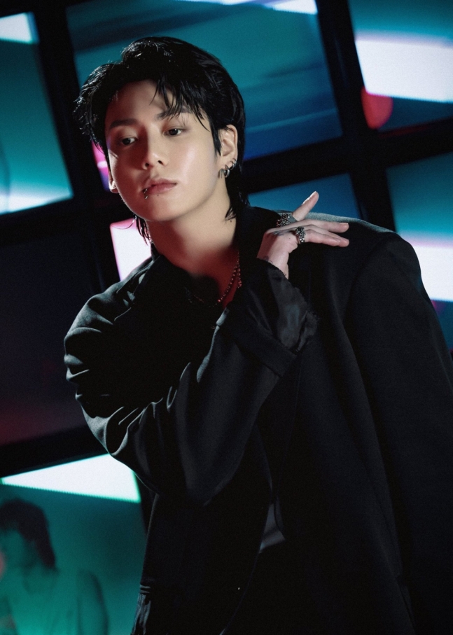 BTS <b>정국</b>, ‘<b>우익</b> <b>논란</b> <b>모자 착용</b> 사과’ 사과문 발표…팬들... 