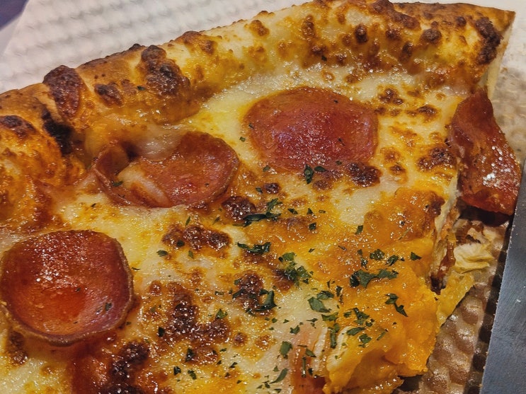 [피자 페이스오프 석촌호수점] 아늑한 분위기에서 즐기는 석촌호수 피자 맛집
