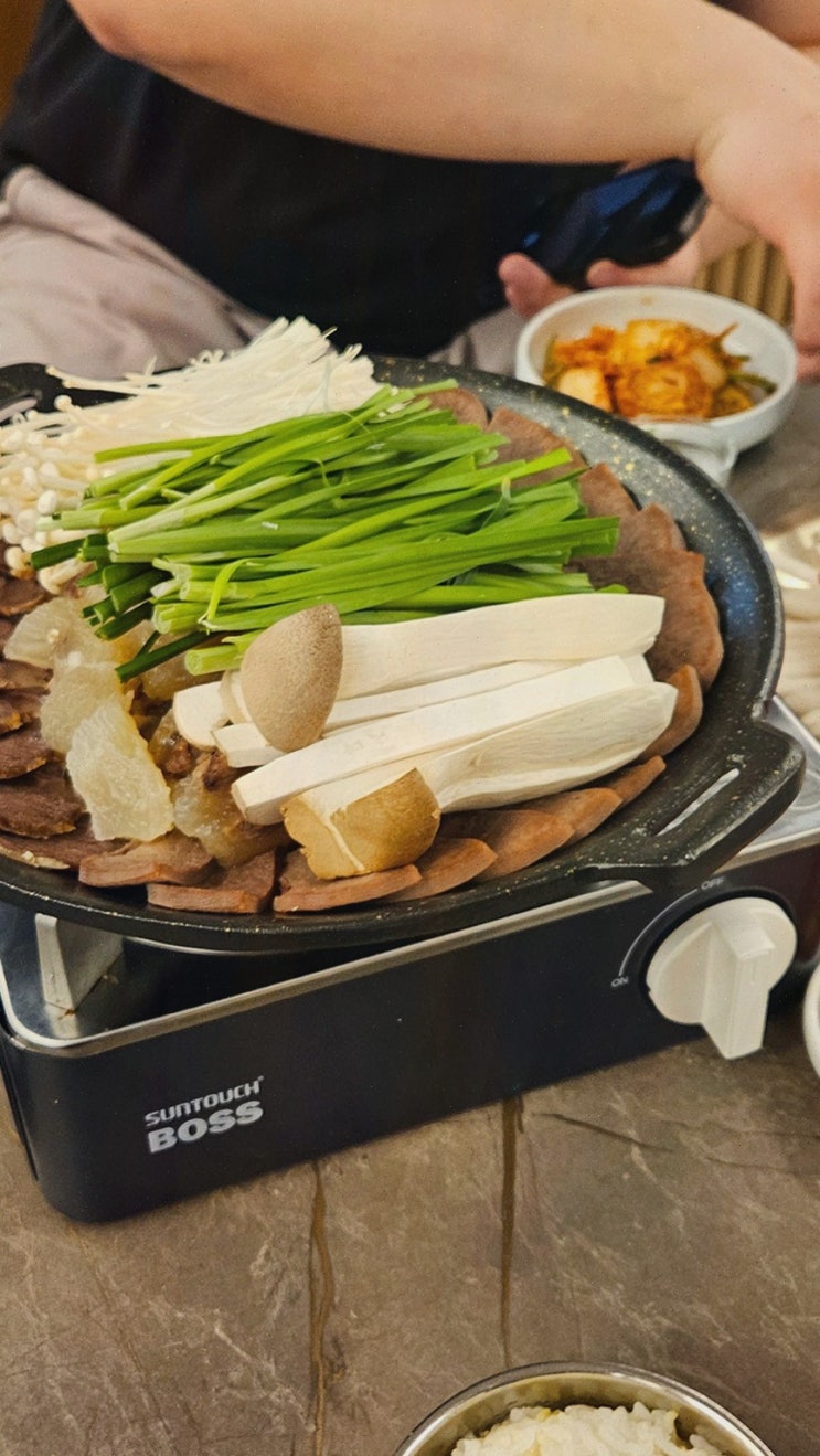  서초도가니탕 서초본점, 진한 육수의 교대도가니탕이 매력적입니다.
