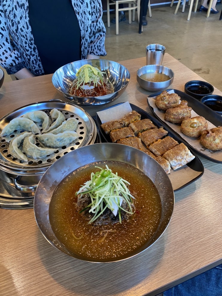  익산 막국수 만두 맛집이 부송동에도 익산 솝말칼국수 하나로점 더운 여름철 가족식사 시원한 청양물막국수 달큰한 비빔막국수