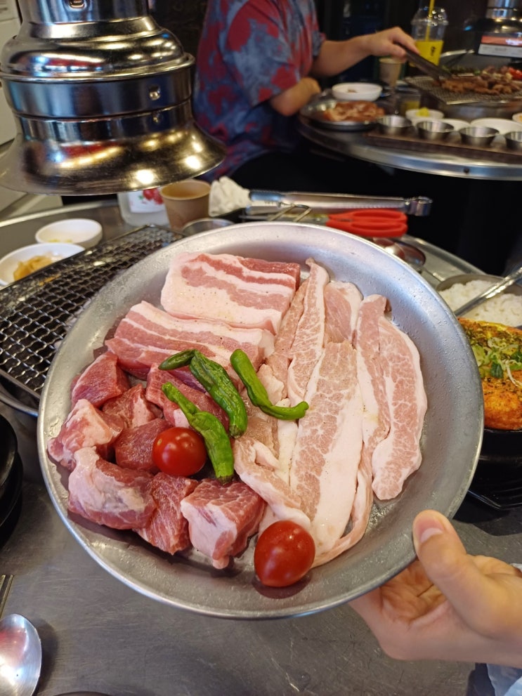  서울대입구 회식 장소로 좋은 고기집 샤로수길 맛집 고기굽는 사람들로 오세요