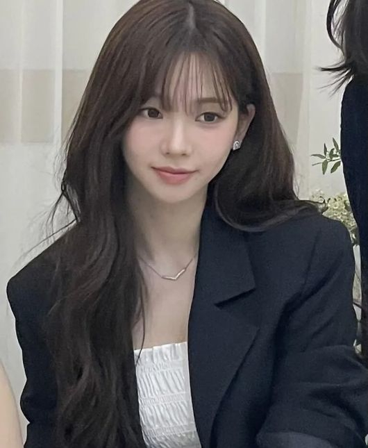 에스파 카리나, 언니 결혼식 하객 참석 민폐 하객 패션 프로필 인스타 나무위키 작품활동