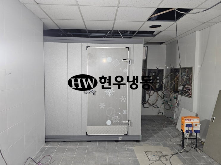 울산저온창고제작설치2.9평 냉장창고 제작 도아2개 장착-부산 동구 중앙대로 울산저온창고제작설치2.9평 냉장창고 제작 도아2개 장착-부산 동구 중앙대로