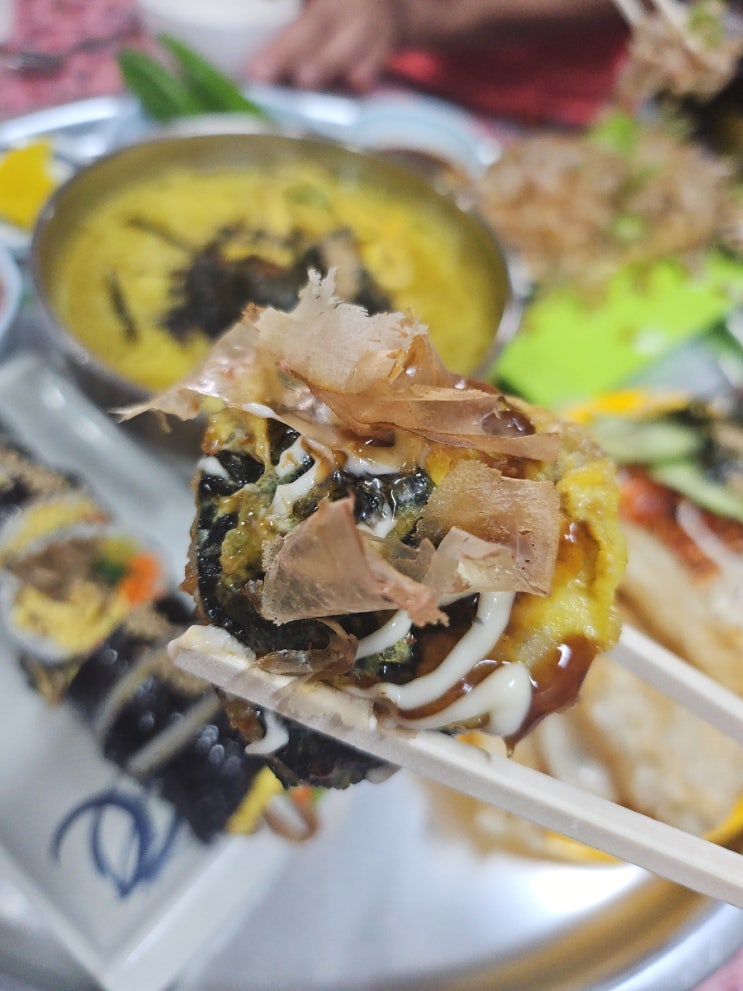 대구 서문시장 명물 줄서서 먹는 신서문김밥 오코노미김밥