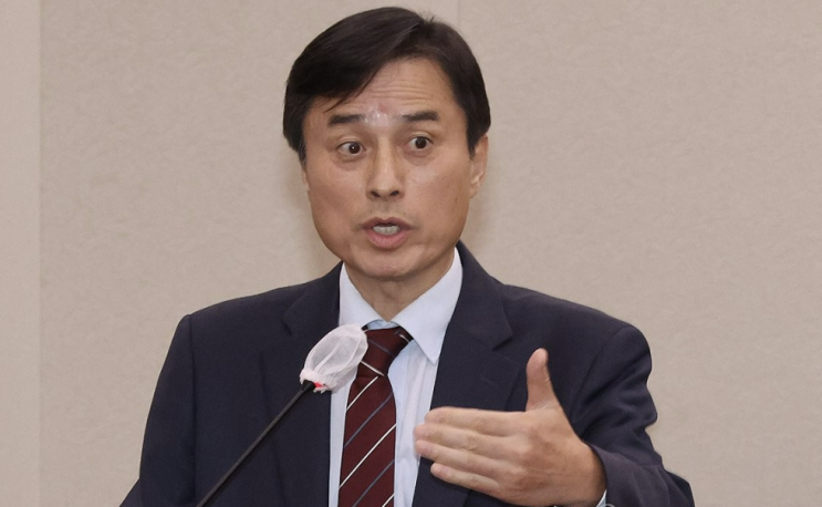 조은석 프로필, 그는 누구인가? '불도저' 특수통 검사에서 2025... 