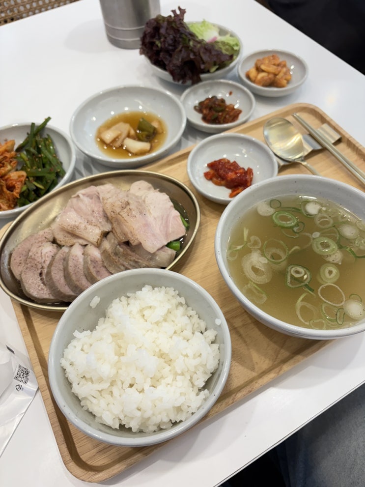  [서울/마곡] 직장인 혼밥 깔끔담백한 맑은돼지국밥 수육백반 _정담돼지국밥 마곡본점