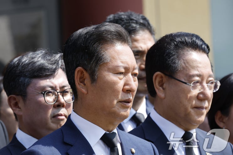<b>정청래</b>, <b>민주당</b> <b>대표 출마</b>선언…"李정부 성공에 신명 바치겠다... 