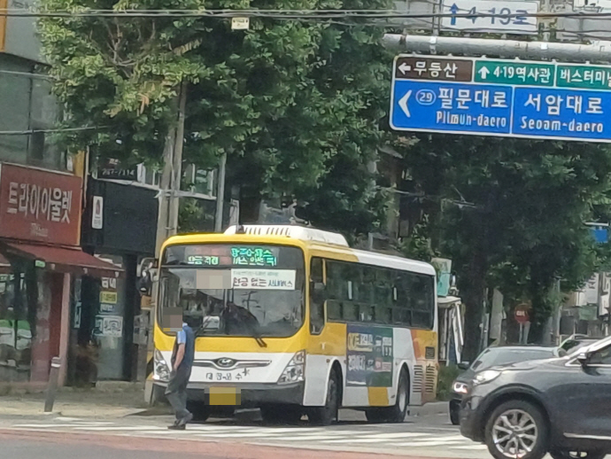  버스 파업 8일째, 광주 시민들의 발이 묶였다? 무료 셔틀버스 투입 소식과 파업 장기화의 진짜 이유