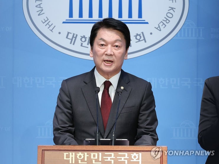 <b>안철수</b> “김건희·<b>내란</b>·채상병 <b>특검</b>에 새 원내대표 협조해야... 