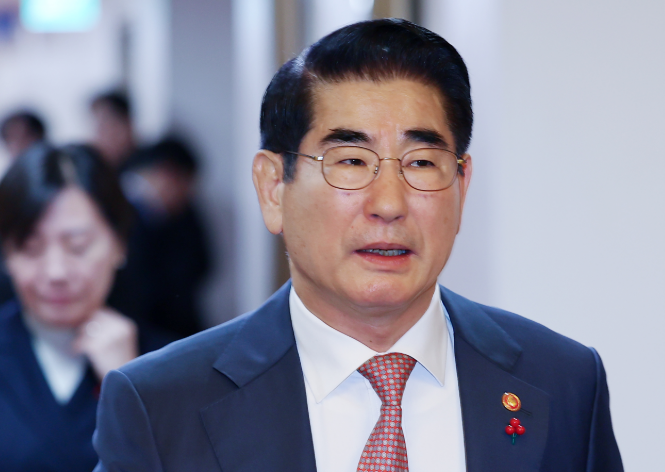 <b>김용현</b> 풀려났다…구속 만료 전 조건부 <b>보석</b>, 尹과는 연락 못한다