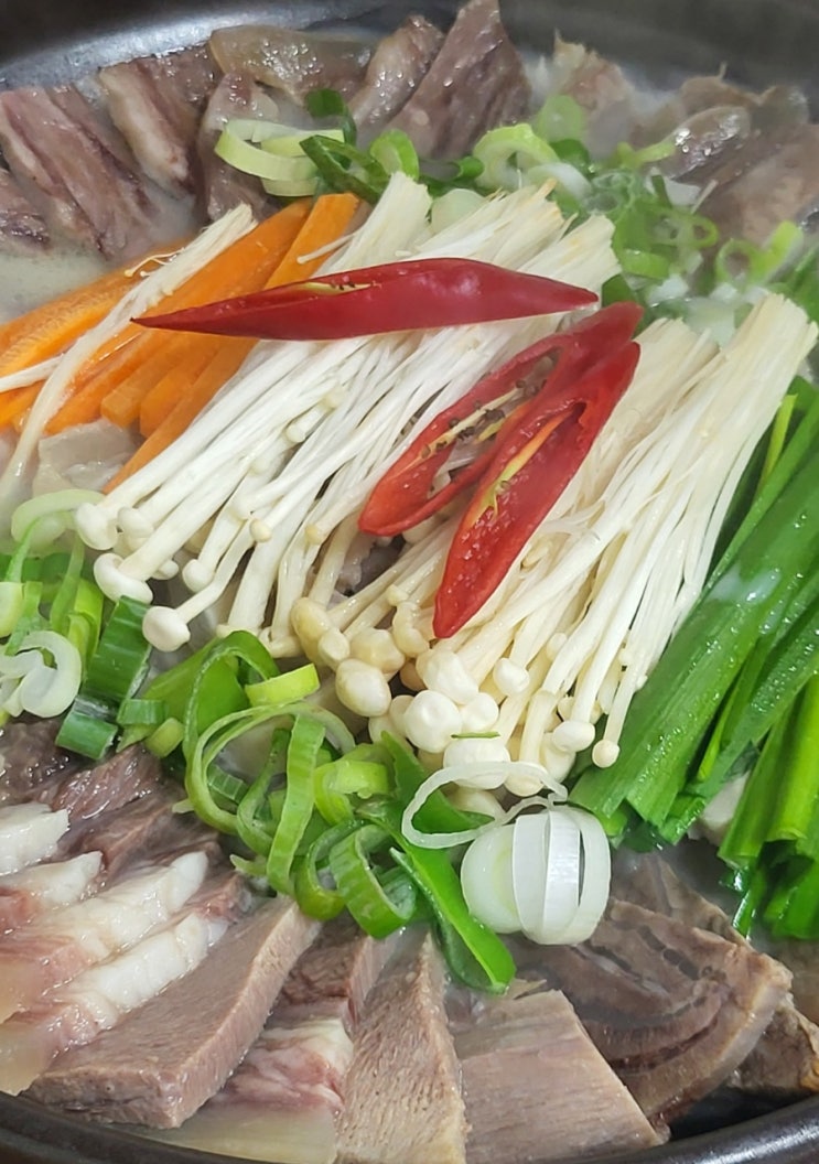  [김해내덕동]고기가 입에서 살살 녹는 한우모듬수육 맛집 '신가네한우곰탕'