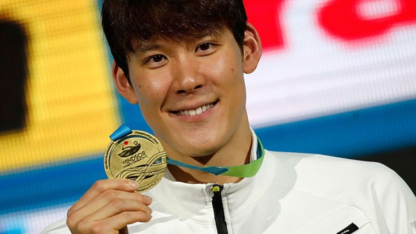 박태환을 더 이상 소비하지 마라…영웅은 영웅답게 존중받아야 한다