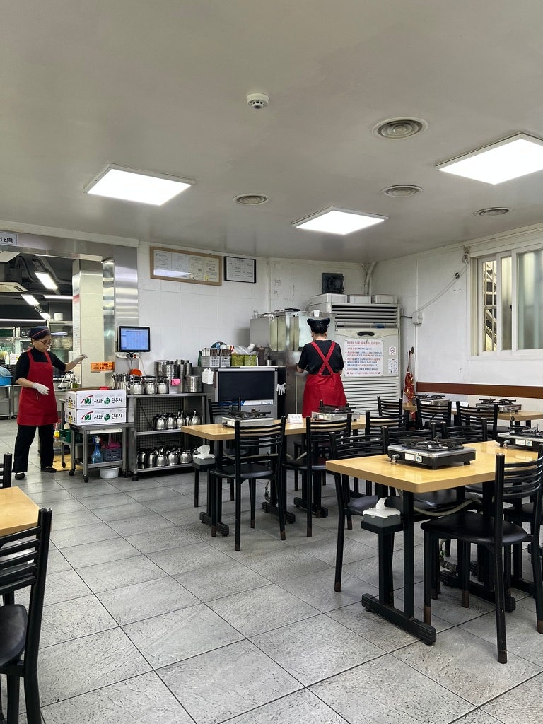 My first Shindang tteokbokki experience at Mabokrim Tteokbokki in Shindang, Seoul. 5