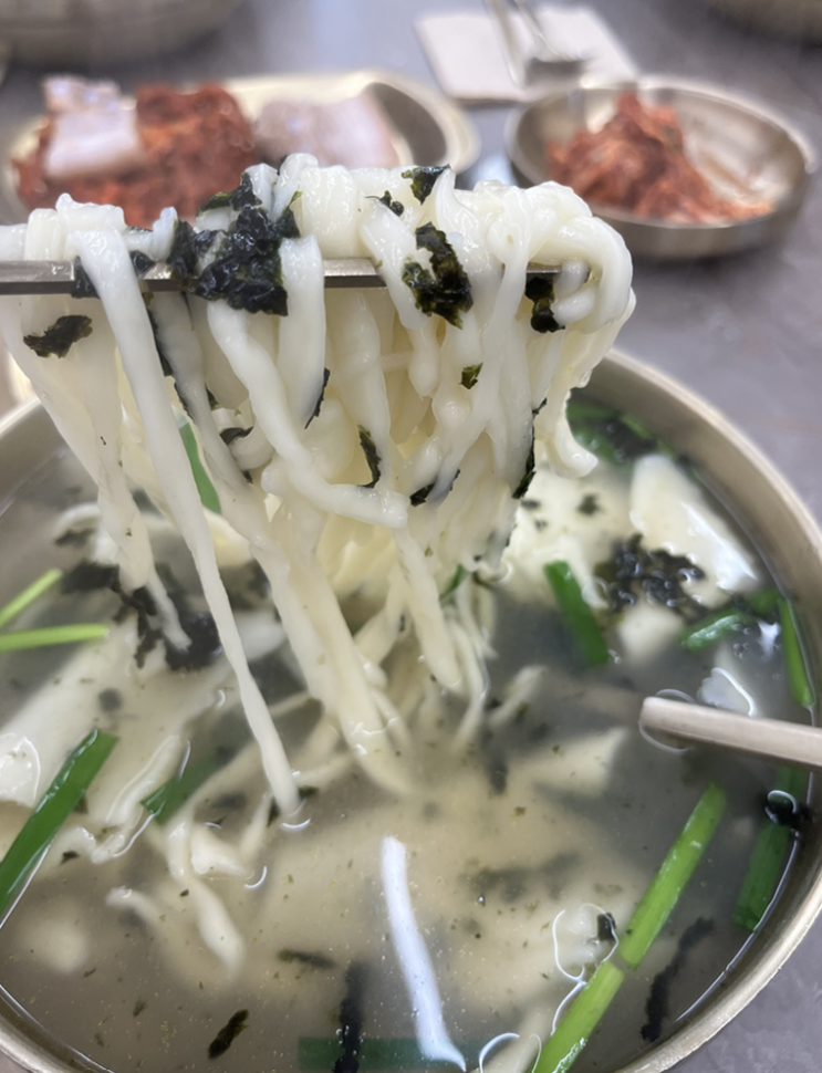  방이동 점심 혼밥 추천, 알고 보니 금남시장 원조 맛집ㅣ김경자 원조 손칼국수