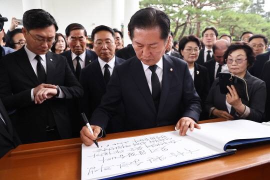 <b>정청래</b> '불가촉 정치인' 논란? 양문석 발언으로 본 친명계 내... 
