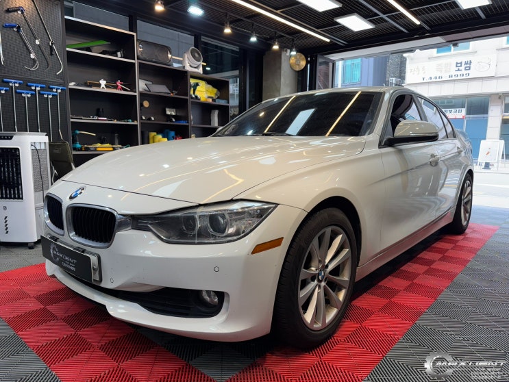  송도 BMW 판금도색 – 320d 보조석 리어도어 & 휀다 수리 사례
