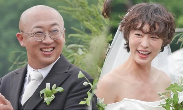 "최여진김재욱, 파란만장 끝 <b>결혼</b>식 완성…크루즈 위에서... 