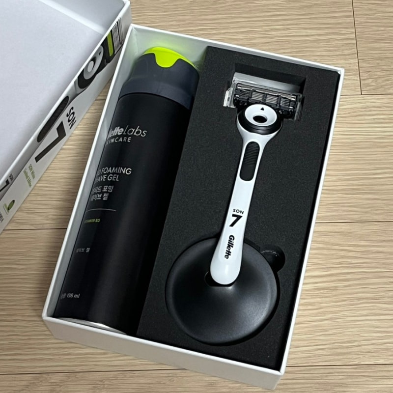 질레트 랩스 딥클렌징바 손흥민에디션 면도기 면도날 살아있어