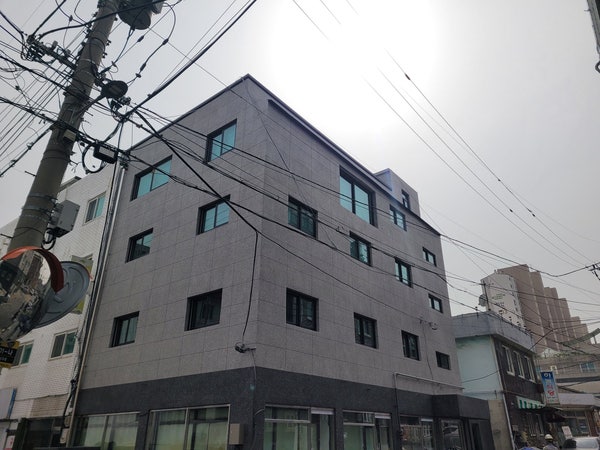  인천 갈산동 상가주택 외벽 리모델링. 노블스톤으로 고급스럽게 변신!