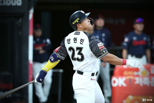 kt위즈 <b>안현민</b> 신인왕 경쟁... 토종 홈런 1위, <b>괴물 타자</b> 등장