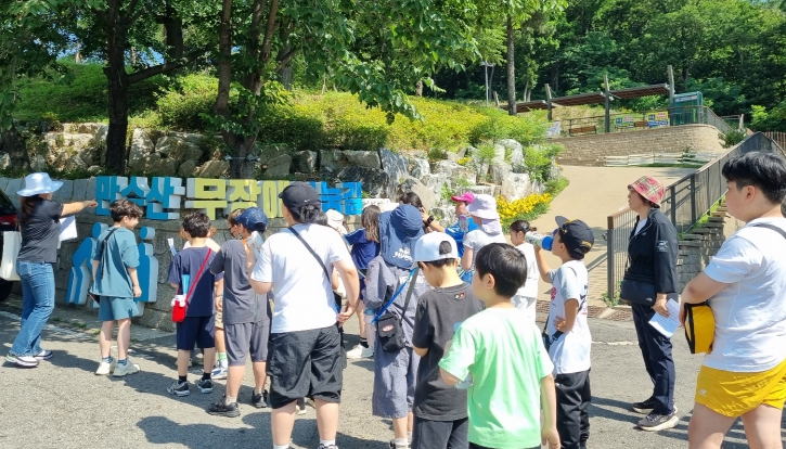  인천동부교육지원청, ‘동네 한 바퀴, 걸어서 마을탐방’ 프로그램 운영