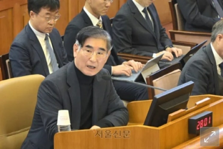[속보]<b>김용현 조건부 보석</b>, 실효성 논란…의미 있는 조치인가