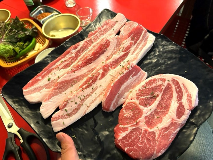  건대입구고기집 삼겹살이 2,900원인 집이 있다고?! 묵찌빠하우스 이래도 되는건가요?